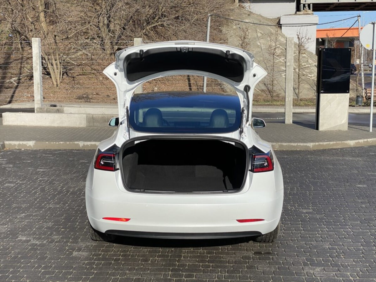 Tesla allows Chinese users to pay for power tailgate upgrade