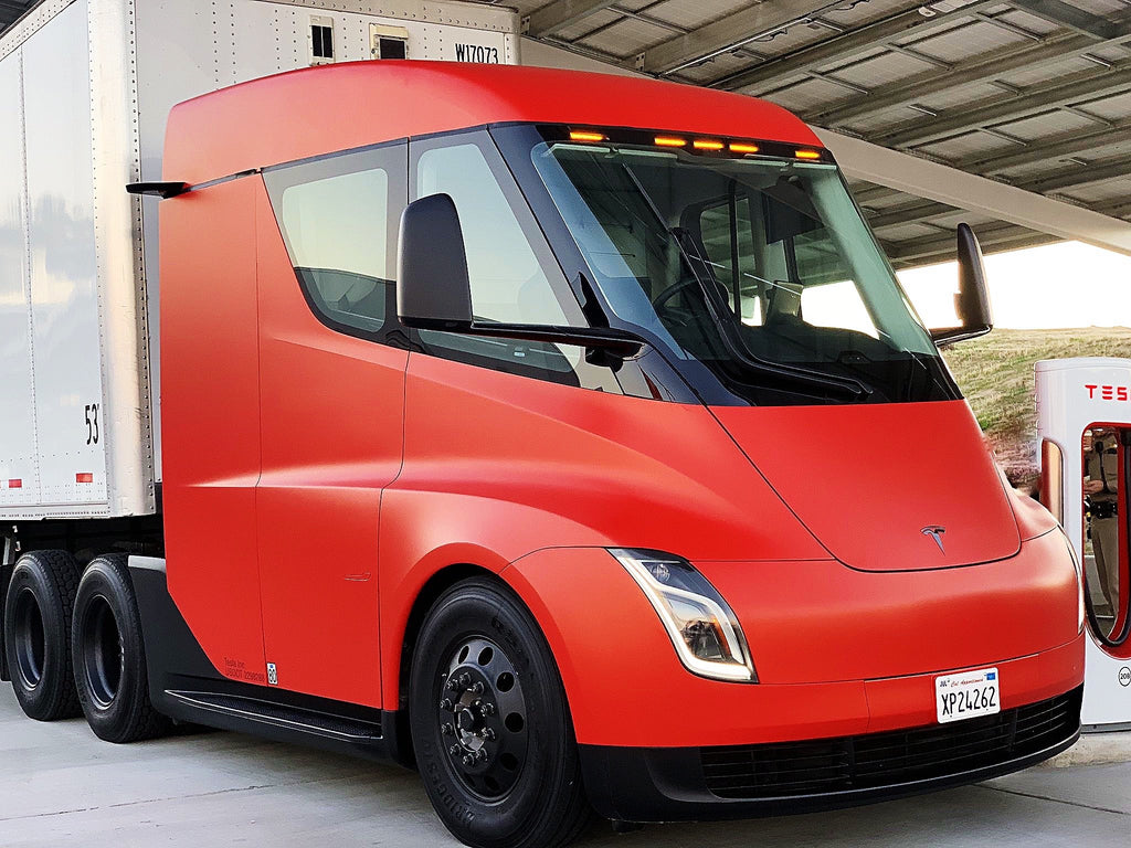 Tesla Patentanmeldung im Zusammenhang mit Halbwagen:'Flüssiges Kühlkab