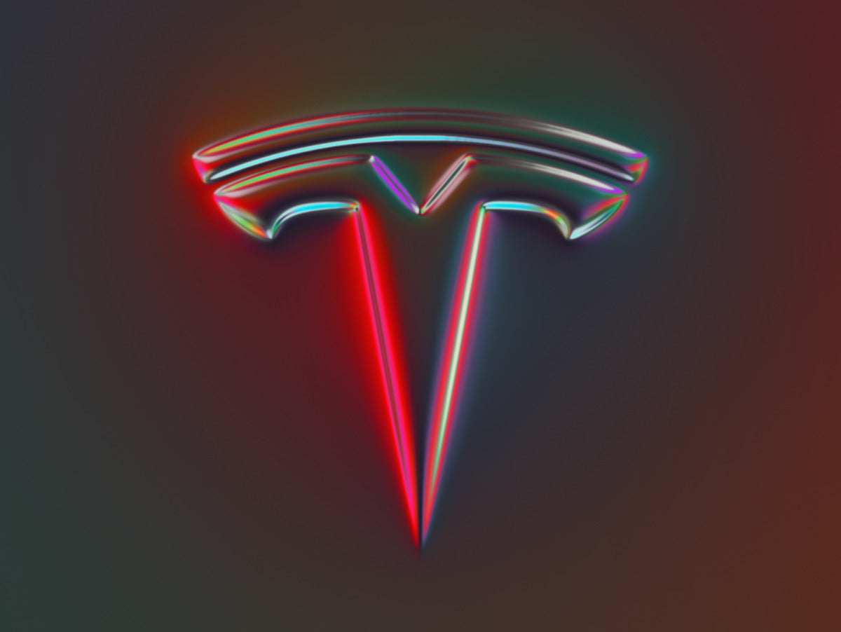 Tesla May Trade Like a Falling Knife, But its P/E Multiple Is Still Much Higher than Competitors